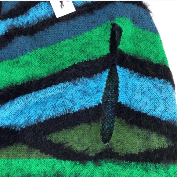 Vertigo Cozy Shawl Cape Poncho Shrug Sweater Fringe NEW Size Small Medium - Picture 9 of 10